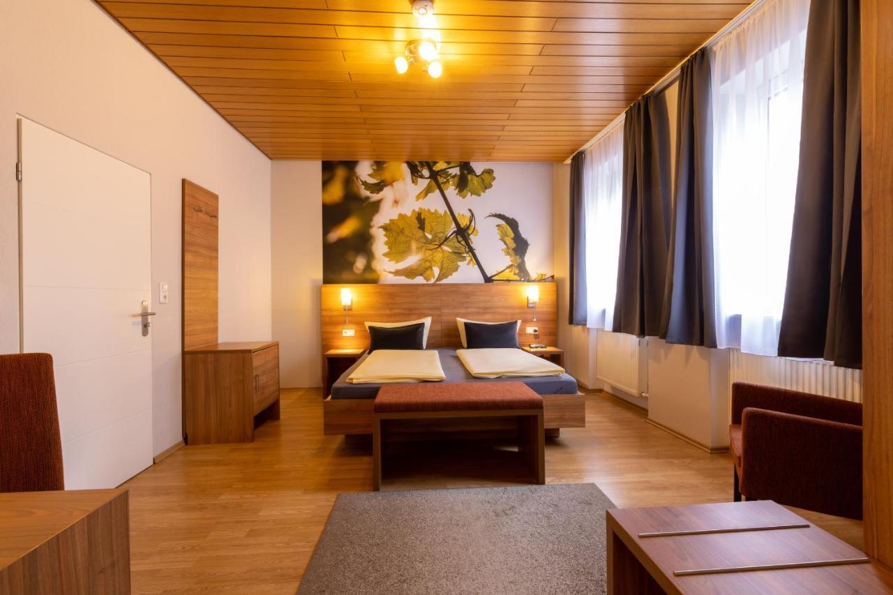 Zur Lindenau Pensión