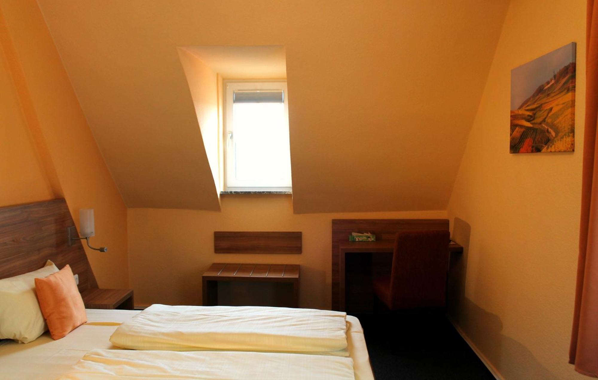Zur Lindenau 3*