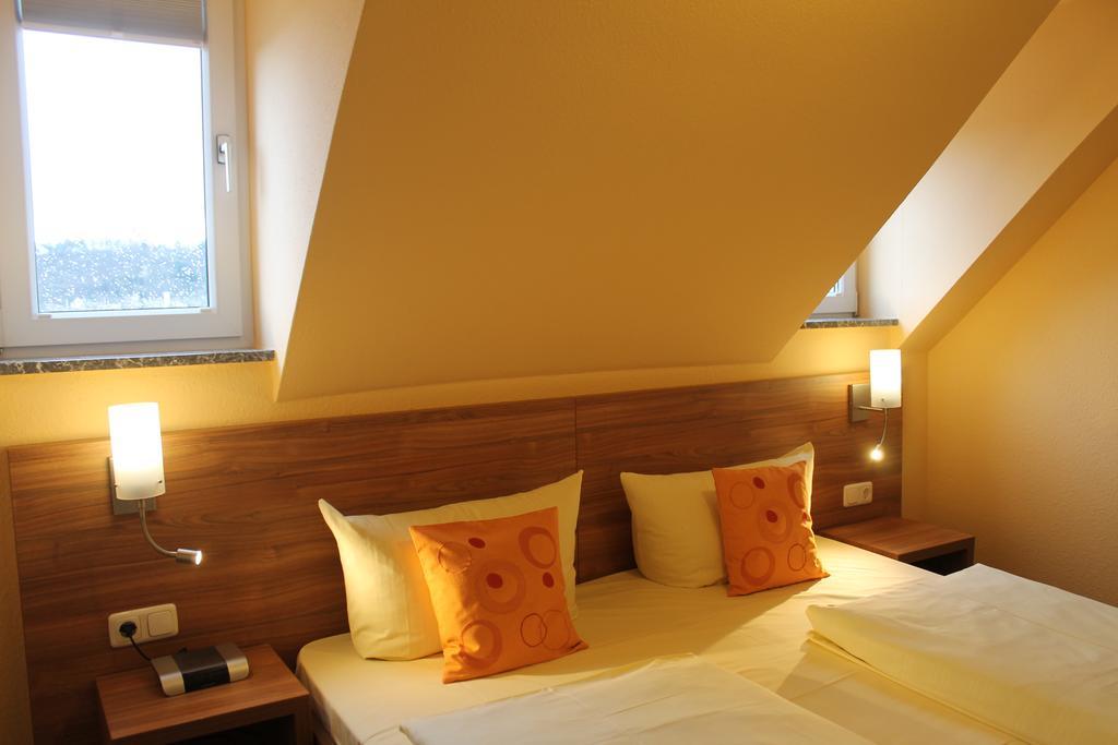 Pensión Zur Lindenau 3*