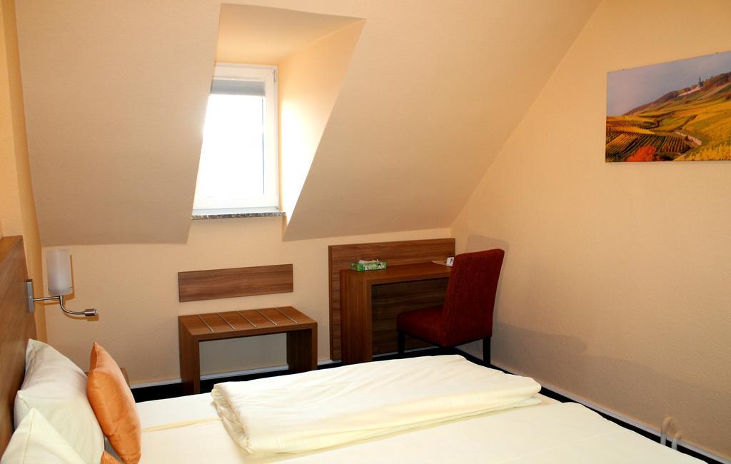 Zur Lindenau 3*